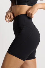 Apex 6" Pocket Shorts - KYDRA #color_Black