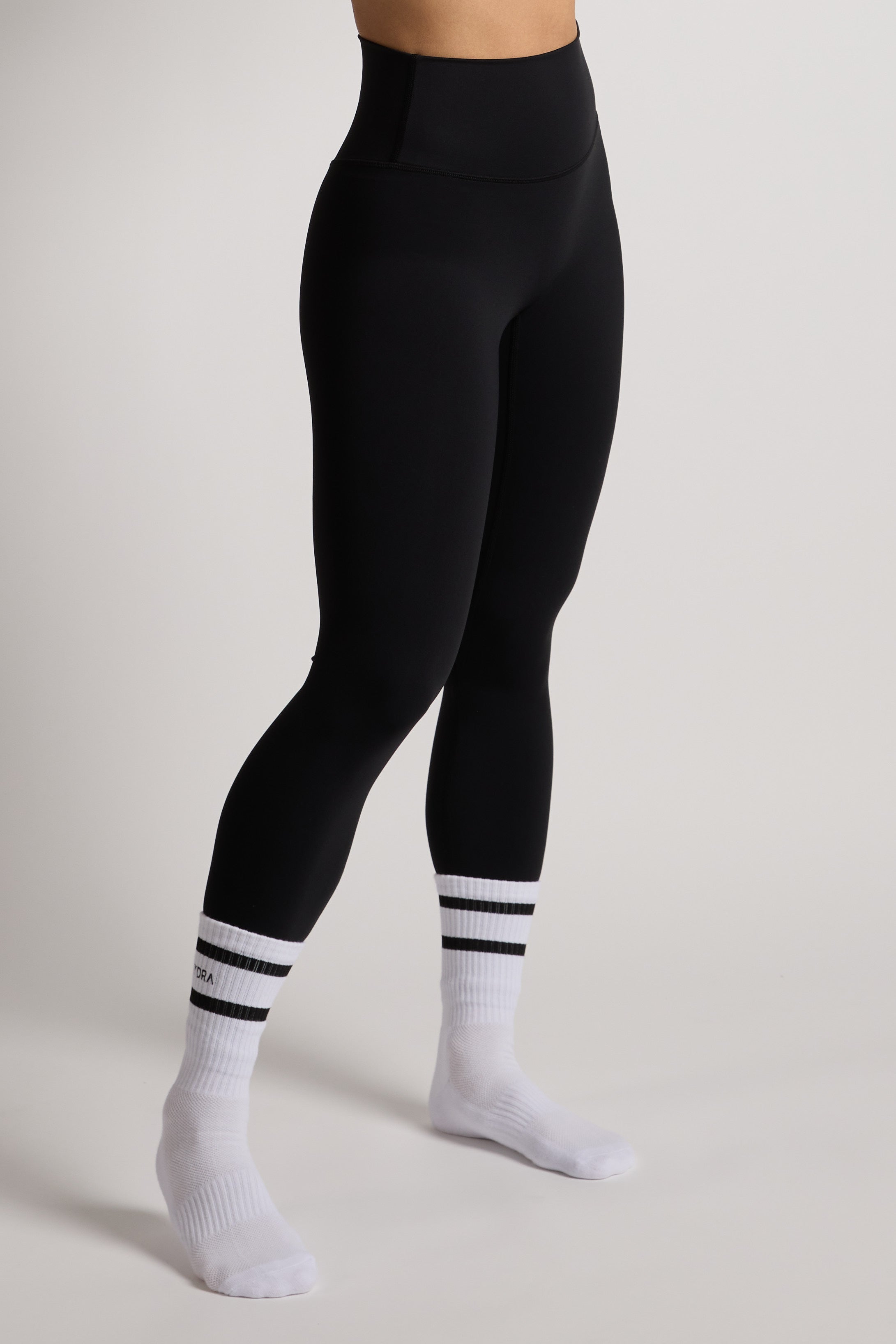 Kyro Leggings - KYDRA #color_Black